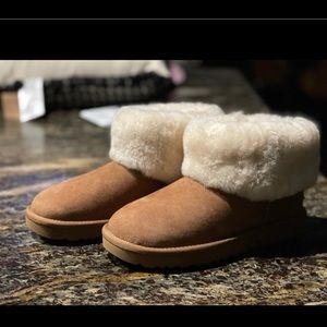 Classic mini fluff UGGS!